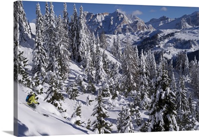 Italy, Trentino-Alto Adige, Dolomites, Sellaronda, Corvara, Skiing