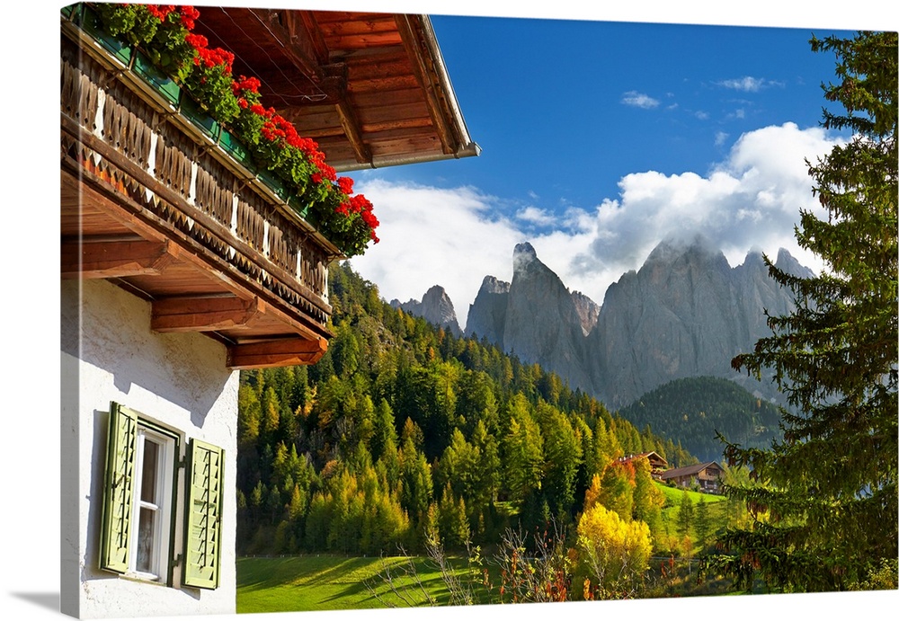 Italy, Trentino-Alto Adige, Bolzano district, South Tyrol, Dolomites, Val di Funes, Santa Maddalena.