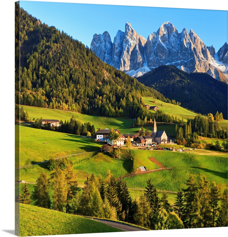 Italy, Trentino-Alto Adige, Bolzano district, South Tyrol, Val di Funes, Santa Maddalena, Alps, Dolomites, View towards th...