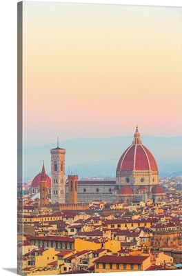 Italy, Tuscany, Florence, Duomo Santa Maria del Fiore, Florence Cathedral at sunrise