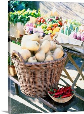 Italy, Tuscany, Grosseto, Maremma, Vegetables Market, pumpkins, pepper