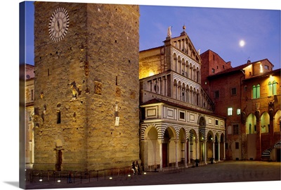 Italy, Tuscany, Pistoia, Piazza del Duomo and San Zeno Cathedral at night
