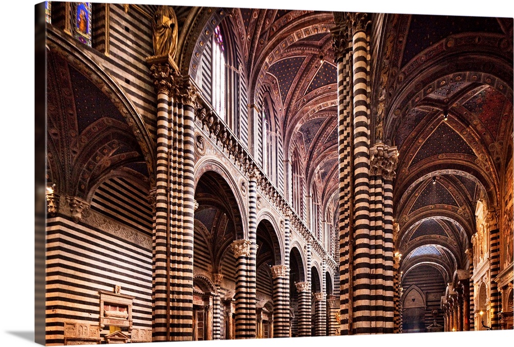 Italy, Tuscany, Siena, Santa Maria Assunta Cathedral, interior.