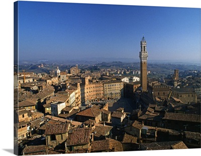Italy, Tuscany, Siena, View of Piazza del Campo from Belvedere