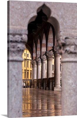 Italy, Udine, Piazza Liberta, The Loggia Del Lionello In Venetian Gothic Style