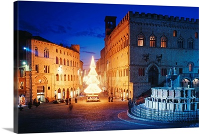 Italy, Umbria, Fontana Maggiore and Palazzo dei Priori, Christmas decoration