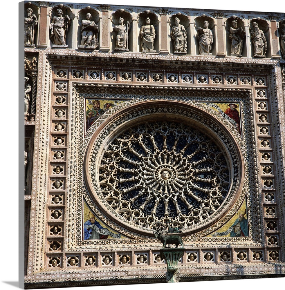 Italy, Umbria, Orvieto, Duomo, rose window