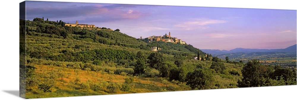 Italy, Umbria, Perugia district, Trevi, The town and landscape