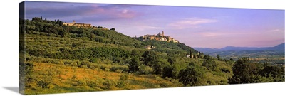 Italy, Umbria, Perugia district, Trevi, The town and landscape