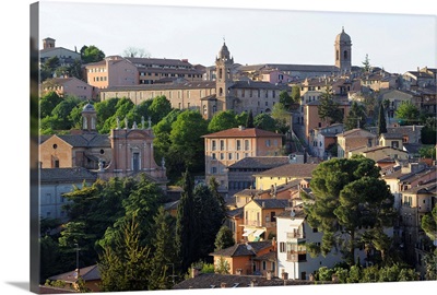 Italy, Umbria, Perugia, View across the city towards the university