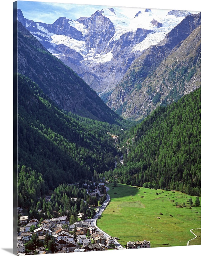 Italy, Italia, Aosta Valley, Valle d'Aosta, Gran Paradiso National Park, Val di Cogne, Cogne village and Gran Paradiso mou...