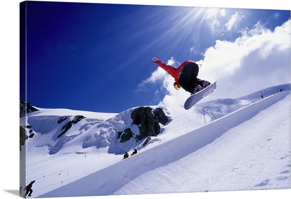Italy, Valle d'Aosta, Plateau Rosa, half pipe