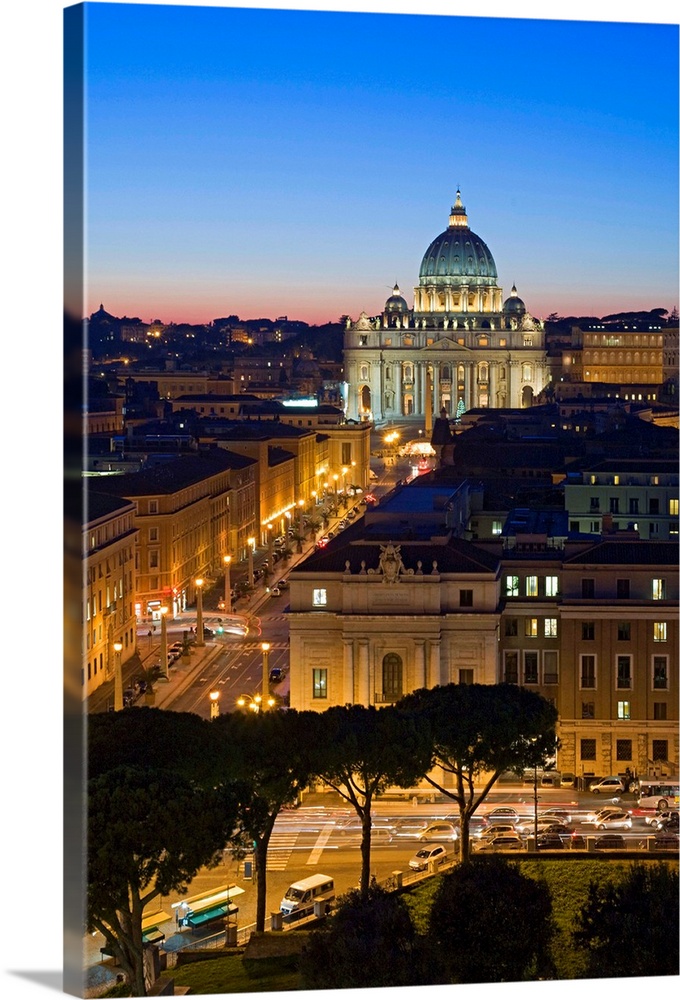 Italy, Vatican City, Rome, St Peter's Basilica, Via della Conciliazione avenue