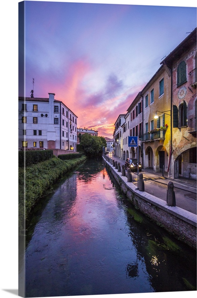 Italy, Veneto, Mediterranean area, Treviso district, Treviso, Buranelli canal at sunset