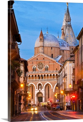 Italy, Veneto, Padova, Basilica of St. Anthony, Belludi street and Basilica