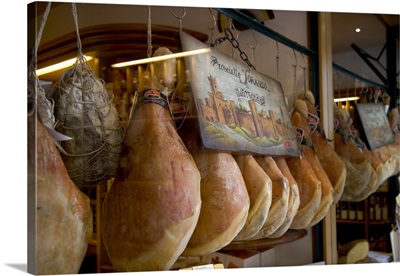 Italy, Veneto, Padova, Raw hams in Franchin shop, Del Santo street