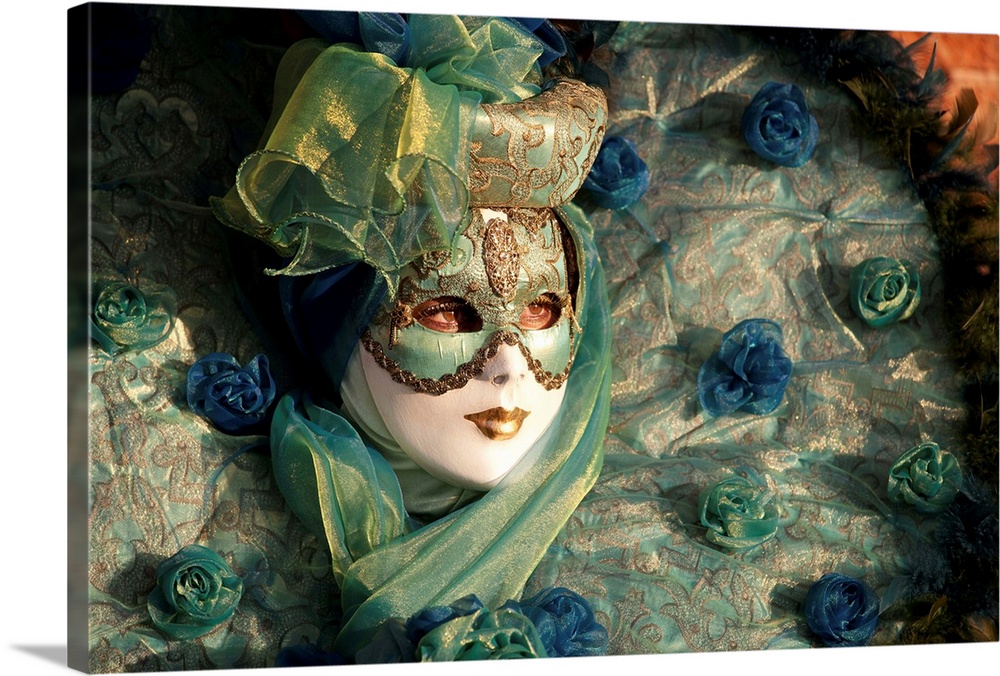 Italy, Veneto, Venice, Poseur in costume, St Mark's Square, Venice Carnival