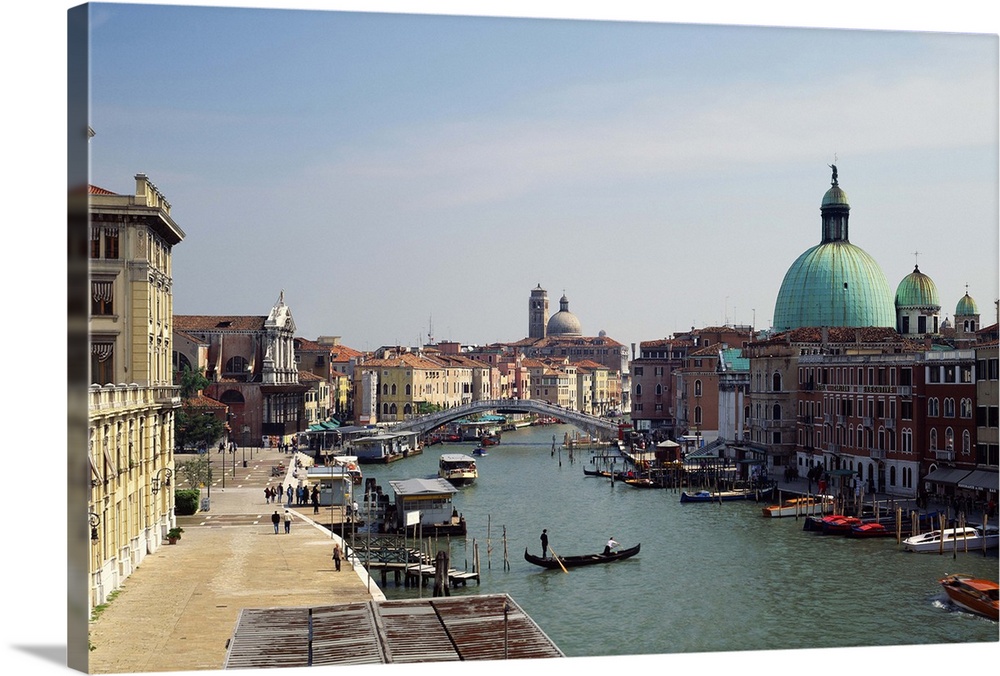 Italy, Italia, Veneto, Venetian Lagoon, Venice, Venezia, Canal Grande near the train station