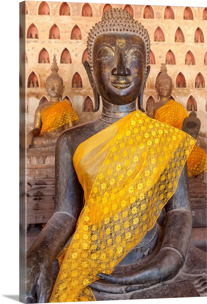 Laos, North Region, Vientiane, Buddha statue in Wat Si Saket.