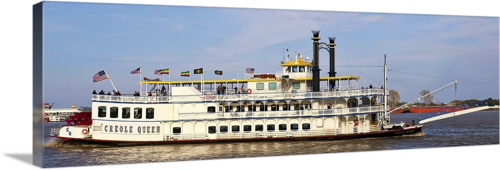 Louisiana, New Orleans, Creol Queen Paddle wheel Boat on Mississippi River