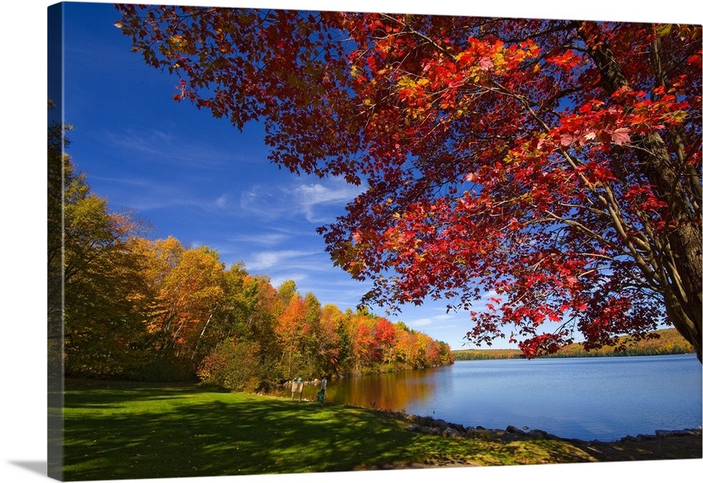 Maine, Lake New England, Skowhegan/Canaan towns, Autumn at Lake