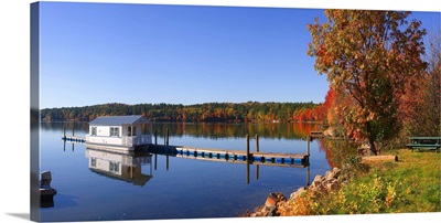 Maine, Naples, New England, Autumn at Sebago Lake