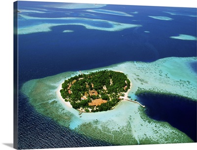 Maldives, Male Atoll, Villivaru, Tropics, Indian ocean, Aerial of the island