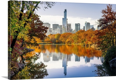 Manhattan, Central Park, The Lake With The Manhattan Skyline In Background, Foliage