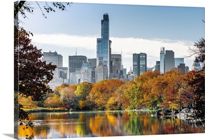 Manhattan, Central Park, The Lake With The Manhattan Skyline In Background, Foliage