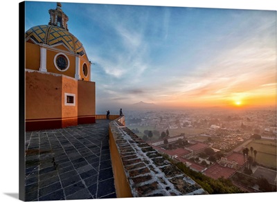 Mexico, Puebla, Cholula, Iglesia de Nuestra Senora de los Remedios at dawn