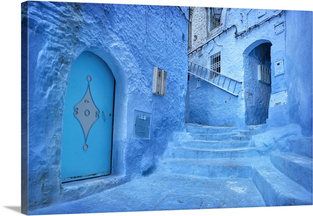 Morocco, Rif Mountains, Chefchaouen, Typical blue painted houses in the old town