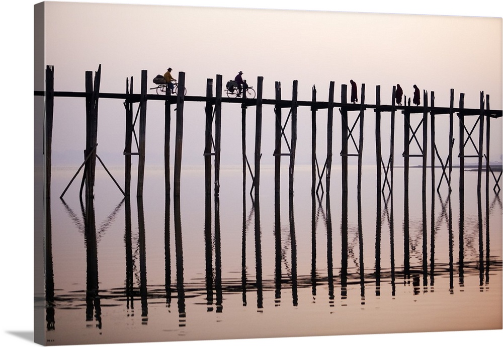 Myanmar, Mandalay, Amarapura, U Bein bridge