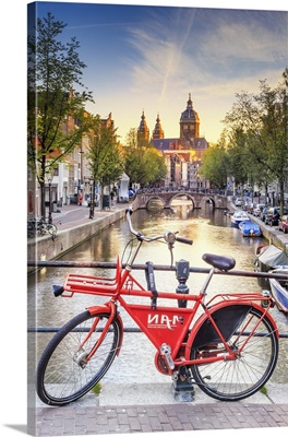 Netherlands, Benelux, Amsterdam, Oudezijds Achterburgwal Canal and Saint Nicholas Church