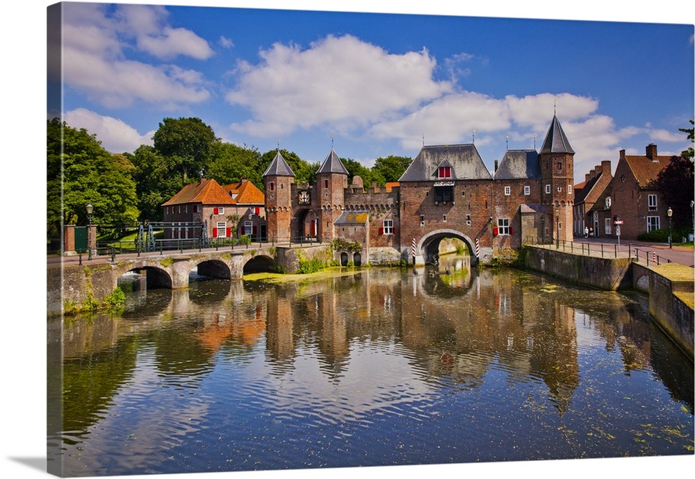 Netherlands, Utrecht, Benelux, Amersfoort, Koppelpoort, one of the three medieval town gates.