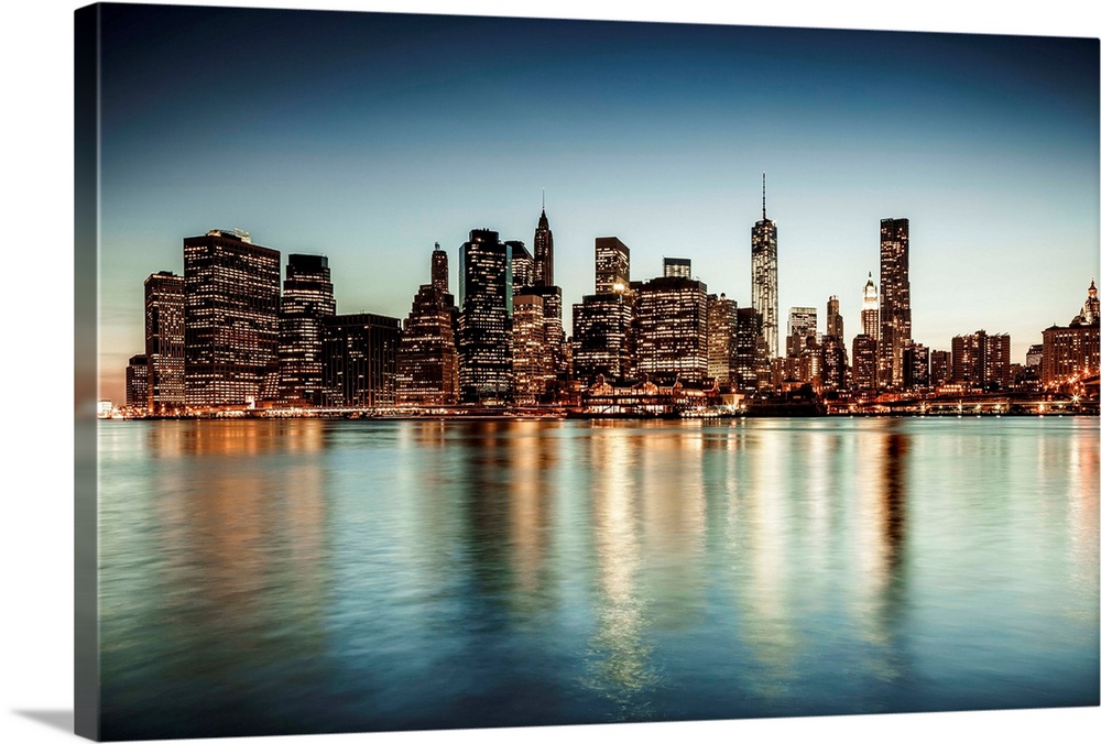 USA, New York City, Brooklyn, City skyline.