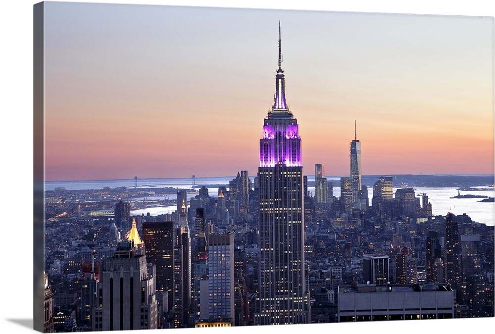 USA, New York City, Manhattan, Midtown, Empire State Building, Manhattan cityscape.