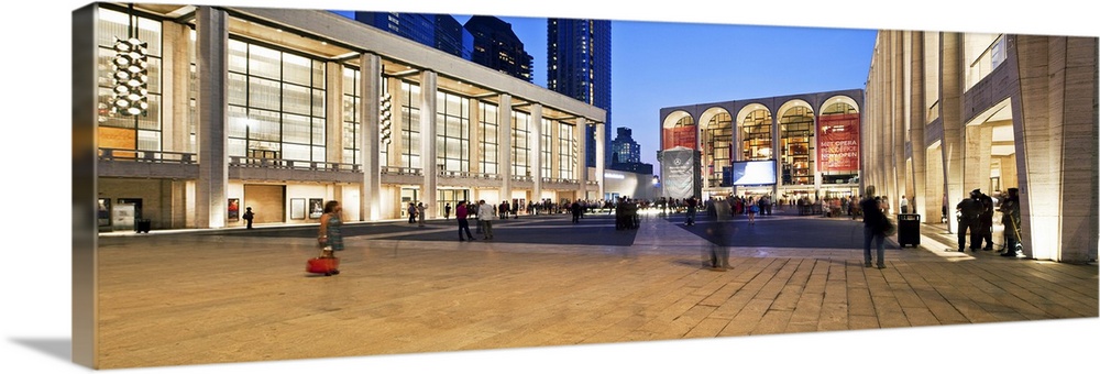 USA, New York City, Manhattan, Upper West Side, Lincoln Center for the Performing Arts, Lincoln Center at dusk.