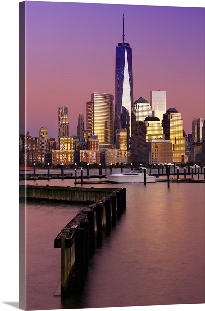 USA, New York City, Manhattan, Lower Manhattan, One World Trade Center, Freedom Tower, Manhattan skyline.
