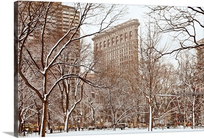 New York, New York City, Flat Iron Building from Madison Square Park
