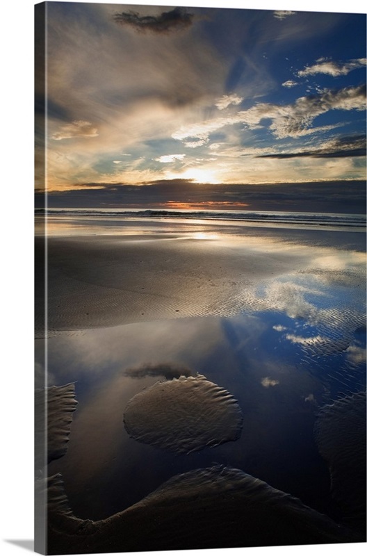 New Zealand, North Island, Taranaki, Tongaporutu, Three Sisters Beach ...