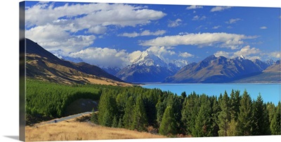 New Zealand, South Island, Canterbury, Panoramic view of Pukaki lake & Mt. Cook