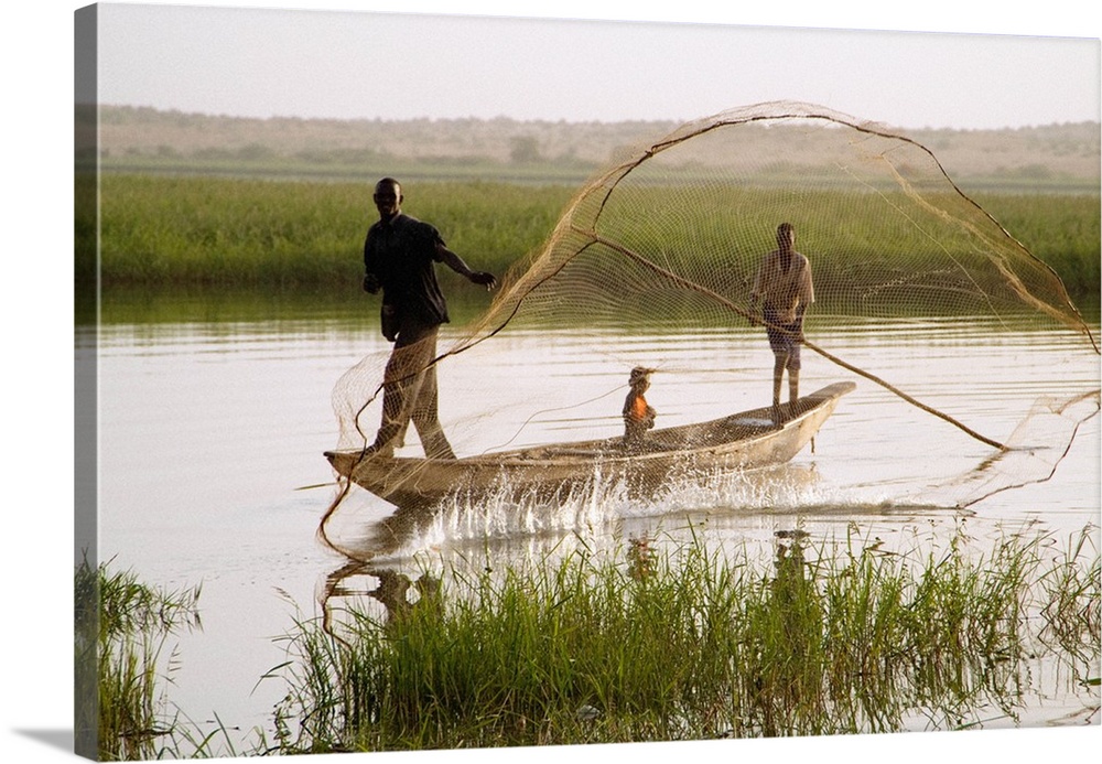 Niger, Niamey, Niger river, Labezanga (border with Mali), fishermen