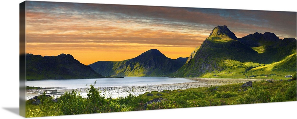 Norway, Nordland, Scandinavia, Lofoten Islands, Flakstadoy, sunset on the Fjord in Flakstad