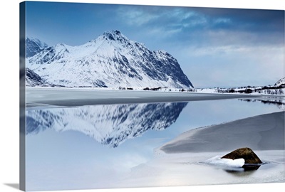 Norway, Lofoten Islands, Lofoten archipelago, Winter landscape