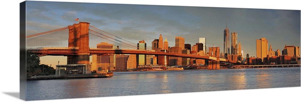 USA, New York City, East River, Manhattan, Brooklyn Bridge, Downtown Manhattan skyline, view from the Brooklyn Bridge Park.