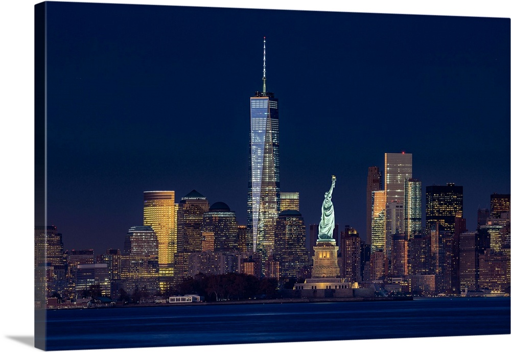 USA, New York City, Hudson, Manhattan, Lower Manhattan, Liberty Island, Statue of Liberty, One World Trade Center with Fre...