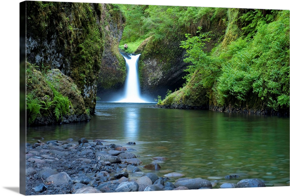 Eagle Creek Waterfall in Oregon Photo Wall Picture Black Framed 