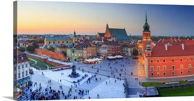 Poland, Warsaw, Palace Square with the Royal Castle and Sigismund's Column