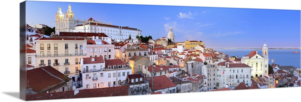 Portugal, Distrito de Lisboa, Lisbon, Alfama, View from Santa Luzia view point