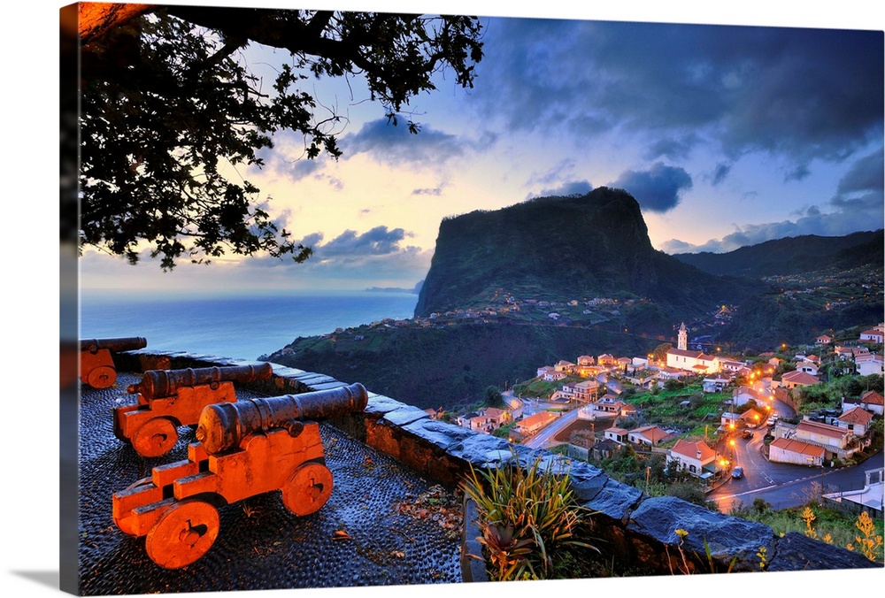 Portugal, Madeira, Madeira island, Atlantic ocean, North coast, Faial fortress towards Penha d'Aguia (Eagle Rock)